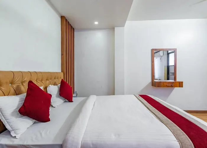 Om Ganapati Hotel *